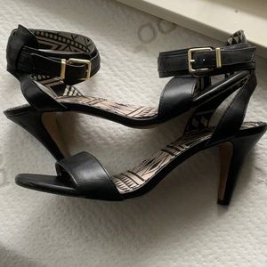Jessica Simpson Black Ankle Strap Sandal Pumps